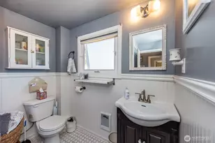 233 E 9th St, Port Angeles, WA 98362 - Photo 13