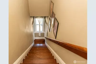 233 E 9th St, Port Angeles, WA 98362 - Photo 19