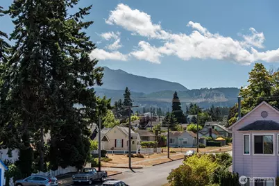 233 E 9th St, Port Angeles, WA 98362 - Photo 25