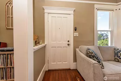 233 E 9th St, Port Angeles, WA 98362 - Photo 3