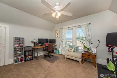 233 E 9th St, Port Angeles, WA 98362 - Photo 29