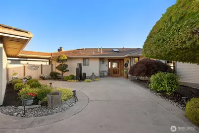 13705 68th Avenue W, Edmonds, WA 98026 - Photo 3