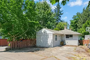 7218 NE 155th St, Kenmore, WA 98028 - Photo 1