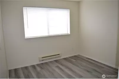 929 N 105th Street #B, Seattle, WA 98133 - Photo 7