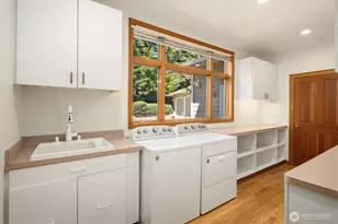 8203 NE Juanita Dr, Kirkland, WA 98033 - Photo 17