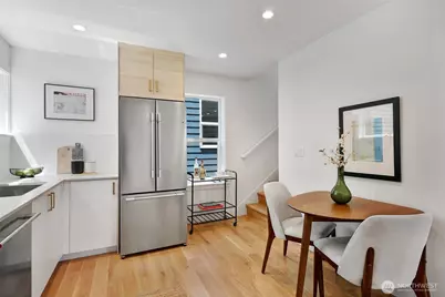 8738 B 13th Avenue NW, Seattle, WA 98117 - Photo 11