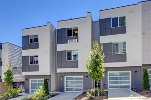8911 NE 173rd Pl, Bothell, WA 98011 - Photo 1