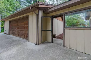 5470 E Grapeview Loop Rd, Allyn, WA 98524 - Photo 3
