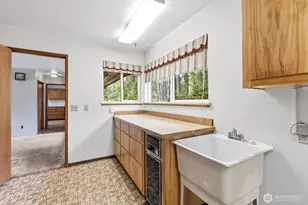 5470 E Grapeview Loop Rd, Allyn, WA 98524 - Photo 15