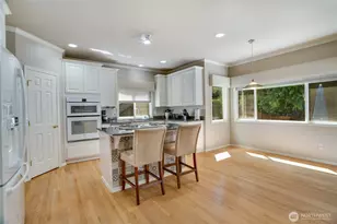 12865 SE 47th Pl, Bellevue, WA 98006 - Photo 5