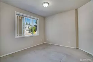 12865 SE 47th Pl, Bellevue, WA 98006 - Photo 9
