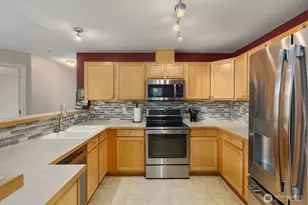 15325 SE 155th Pl, Renton, WA 98058 - Photo 9