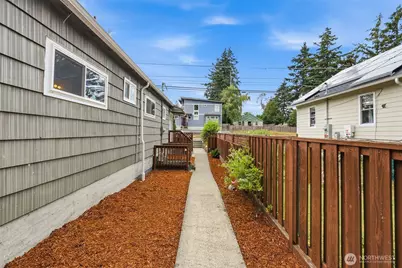 316 SW 124th Street, Seattle, WA 98146 - Photo 29