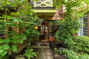 1516 E Republican St, Seattle, WA 98112 - Photo 5