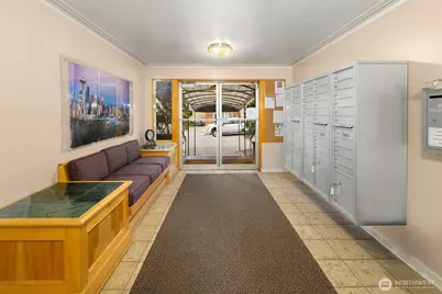 1800 Taylor Avenue N #112, Seattle, WA 98109 - Photo 5