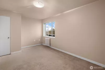 1800 Taylor Avenue N #112, Seattle, WA 98109 - Photo 15
