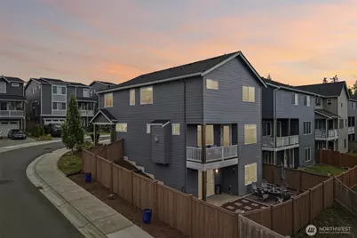 8797 68th Place NE, Marysville, WA 98270 - Photo 3