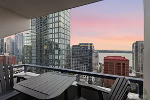 2100 3rd Ave, Seattle, WA 98121 - Photo 15