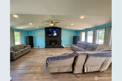 15625 11th Avenue NE, Arlington, WA 98223 - Photo 11