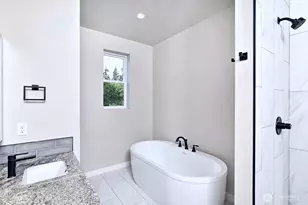 2427 Cambridge Ct, Langley, WA 98260 - Photo 15