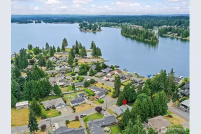 18319 Driftwood Drive E, Lake Tapps, WA 98391 - Photo 5