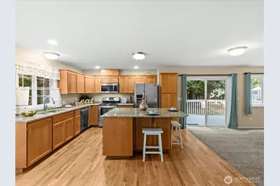 18319 Driftwood Drive E, Lake Tapps, WA 98391 - Photo 15
