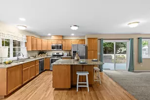 18319 Driftwood Dr E, Lake Tapps, WA 98391 - Photo 15