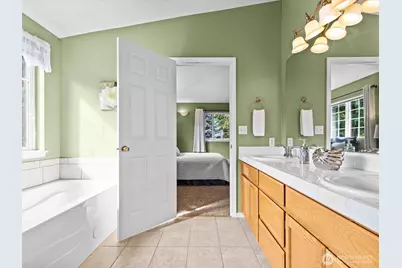 18319 Driftwood Drive E, Lake Tapps, WA 98391 - Photo 29