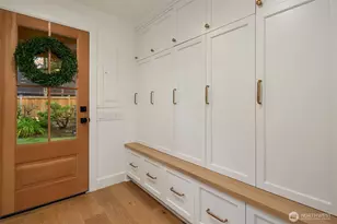 7306 Island Crest Way, Mercer Island, WA 98040 - Photo 15