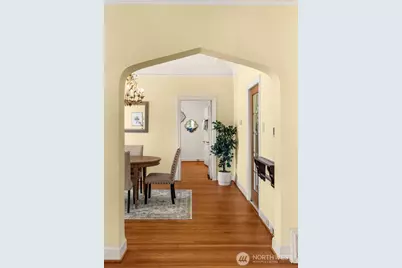 732 15th Avenue, Seattle, WA 98122 - Photo 9