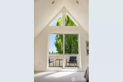 3425 21st Avenue W #A, Seattle, WA 98199 - Photo 11