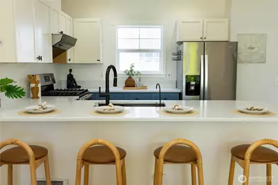 3425 21st Avenue W #A, Seattle, WA 98199 - Photo 9