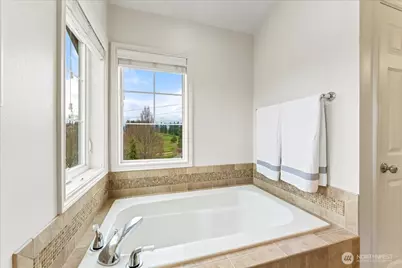 7041 Eagle Lake Drive SE, Snoqualmie, WA 98065 - Photo 23