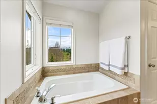 7041 Eagle Lake Dr SE, Snoqualmie, WA 98065 - Photo 23