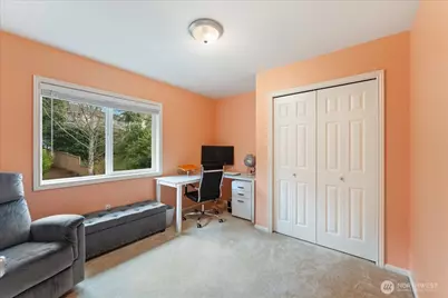 7041 Eagle Lake Drive SE, Snoqualmie, WA 98065 - Photo 19