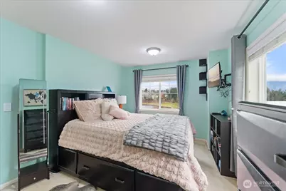 7041 Eagle Lake Drive SE, Snoqualmie, WA 98065 - Photo 15