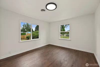 8811 SW Wildwood Ave, Lakewood, WA 98498 - Photo 13