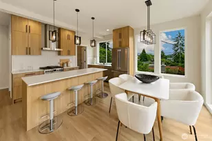 9815 Linden Ave N, Seattle, WA 98103 - Photo 7