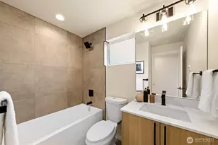 9815 Linden Ave N, Seattle, WA 98103 - Photo 13