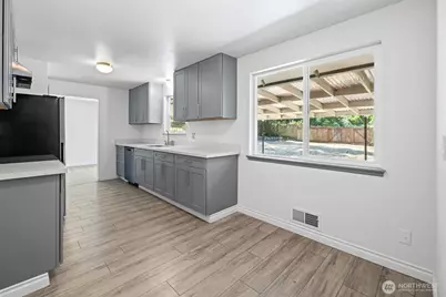 6024 S Alaska, Tacoma, WA 98408 - Photo 11