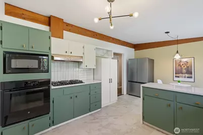 8707 Maple Lane, Edmonds, WA 98026 - Photo 13