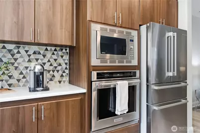 1403 240th Way SE, Sammamish, WA 98075 - Photo 17