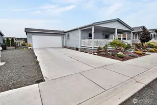 894 N Iris Ave, Sequim, WA 98382 - Photo 3