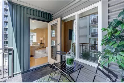 2717 Western Avenue #522, Seattle, WA 98121 - Photo 17