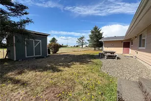 655 Canal Dr NE, Ocean Shores, WA 98569 - Photo 19