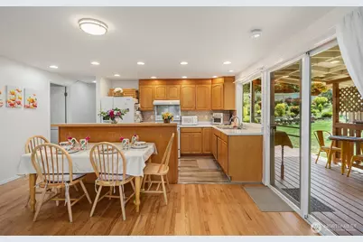 12415 NE 112th Street, Kirkland, WA 98033 - Photo 9