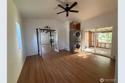 8595 Golden Valley Drive, Maple Falls, WA 98266 - Photo 11