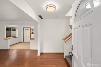 8823 Delridge Way SW #B, Seattle, WA 98106 - Photo 3