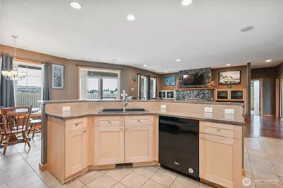2487 Redwood Avenue, Longview, WA 98632 - Photo 11