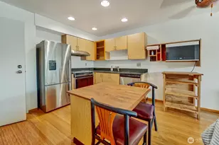211 Summit Ave E, Seattle, WA 98102 - Photo 7